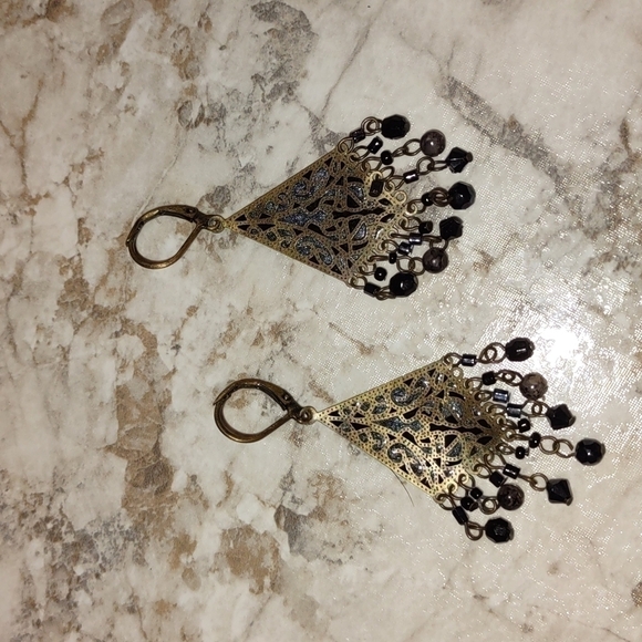 Set of Two Pairs of Earrings - Picture 3 of 5